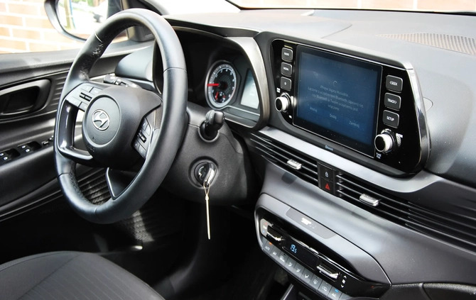 Hyundai i20 cena 63900 przebieg: 54000, rok produkcji 2021 z Bytom małe 704